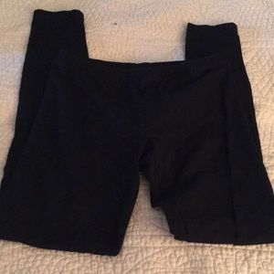 HUE black leggings